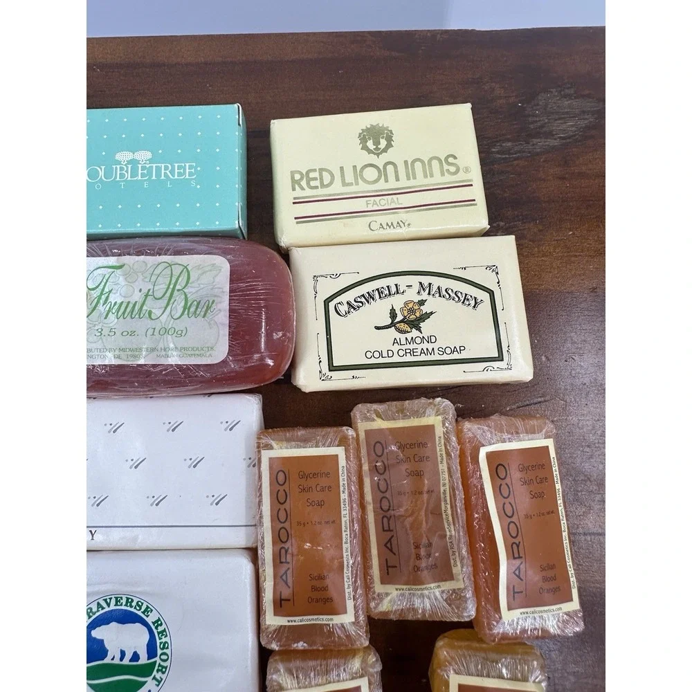 Vintage Lot of 15 Hotel Motel Resort Travel Size Mini Bar Bath Soaps‎